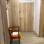 Perla Hradce 102 *