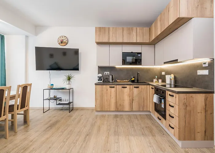 Διαμέρισμα Perla Hradce 102 *